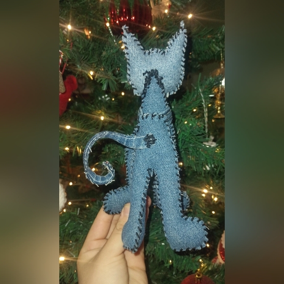 Handcrafted Denim Cat - Picture 4 of 6